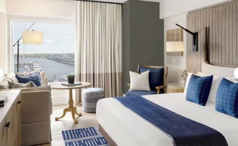 Unit with 1 King size bed