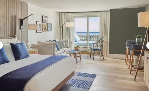 Unit with 1 King size bed