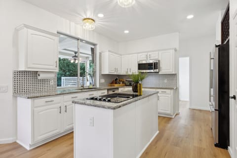 fully equipped kitchen