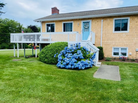 Main entrance the Nautical Nest.