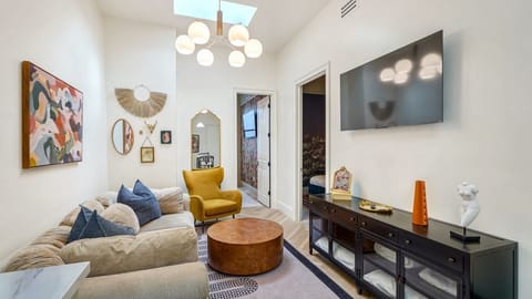 Ease into spirited NOLA living. Your vibrant base camp.