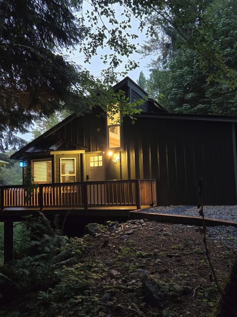 The front door to the Dovetail Den.