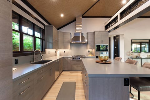 The spacious kitchen is perfect to cook up the local fare. 