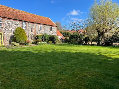 Row of cottages 21a is one from the end