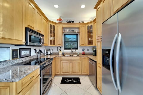 Fully equipped Kitchen where you can cook your favorite home cooked food.