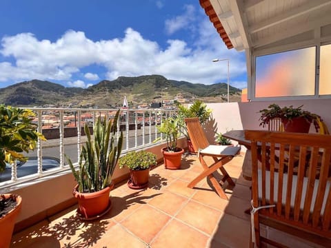 Varanda / Terraço, Vista para a rua tranquila