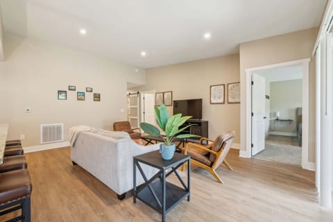 Plenty of seating to go around!