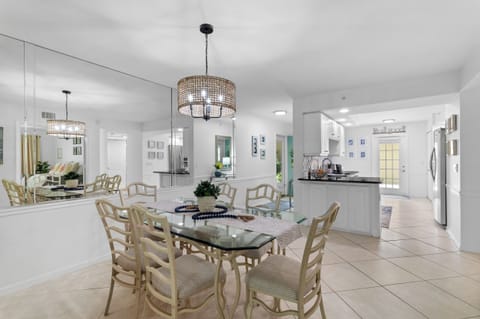 Dining area with seating for 6. 