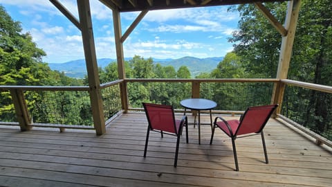 40 foot long deck to soak up the views.