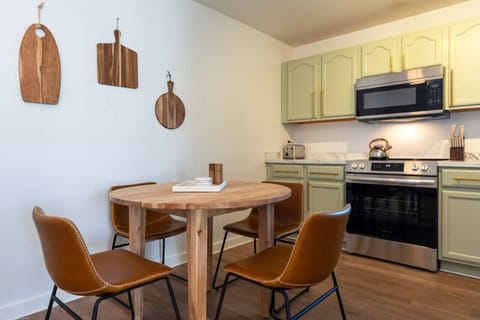 Kitchen/Dining