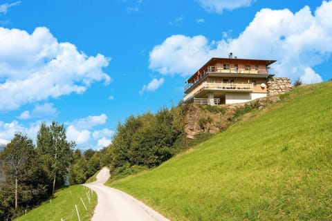 Immediate Surroundings [summer] (<1 km)