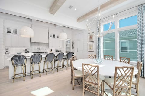 Bearfoot By The Sea (233)