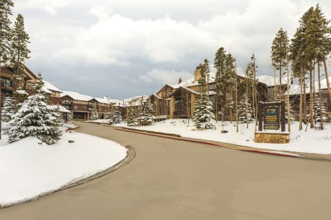 Grand Timber Lodge Entrance