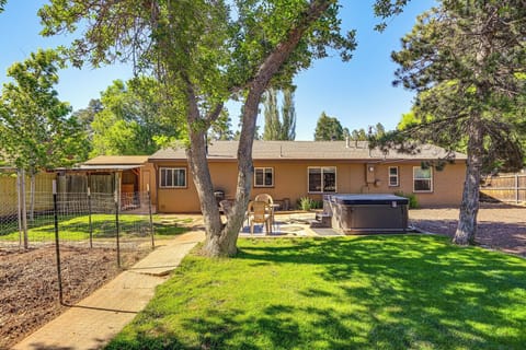 Flagstaff Vacation Rental | 3BR | 1BA | 2 Steps to Enter | 1,000 Sq Ft