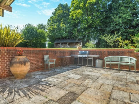 Outdoor | Orchard Cottage, Over Wallop, near Stockbridge