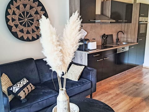 Property, Cabinetry, Interior Design, Wood, Floor, Countertop, Flooring, Wall, Comfort