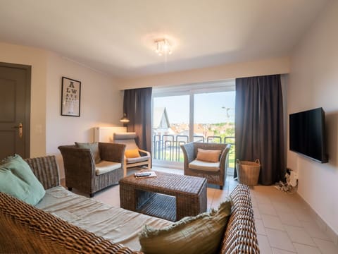 Sky, Property, Table, Furniture, Plant, Building, Chair, Interior Design, Shade, Tableware