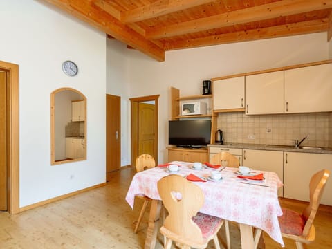 Property, Building, Cabinetry, Wood, Door, Interior Design, Floor, Flooring, House, Wood Stain