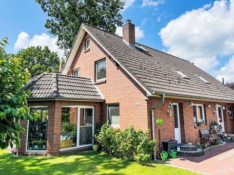 Plant, Cloud, Sky, Building, Property, Window, House, Tree, Land Lot, Cottage