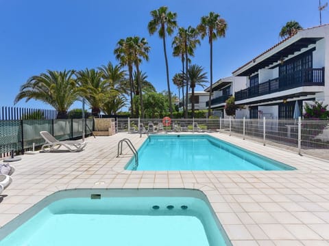 Water, Sky, Plant, Property, Building, Swimming Pool, Azure, Tree, Blue, House