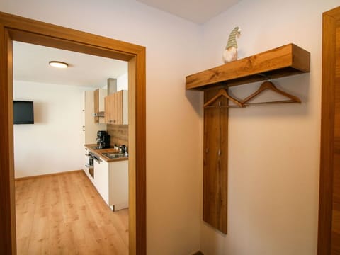 Mirror, Wood, Interior Design, Houseplant, Building, Floor, Flooring, House, Wood Stain