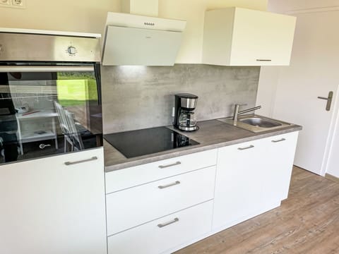 Sky, Plant, Cloud, Building, Window, Tree, Natural Landscape, Land Lot, House, Cottage