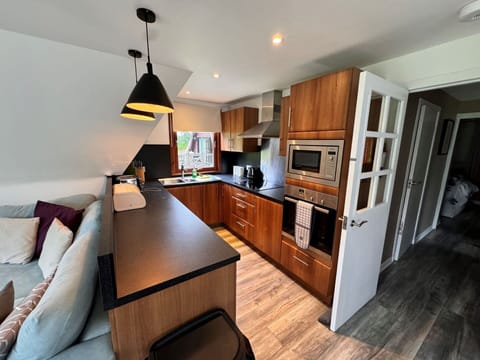 Sky, Snow, Mountain, Building, World, Slope, House, Natural Landscape, Freezing, Landscape