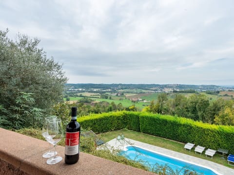 Sky, Plant, Cloud, Bottle, Building, Tree, Swimming Pool, Grass, Window, Landscape