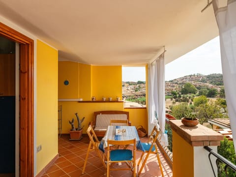 Property, Table, Plant, Building, Wood, Interior Design, Chair, Shade, Floor, Wall