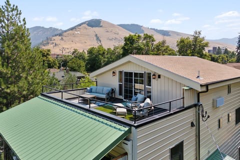 360 degree views of Downtown Missoula and Mount Sentinel 