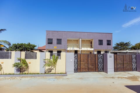 Entrance view 