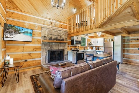 Gorgeous Interior Of This Log Cabin!