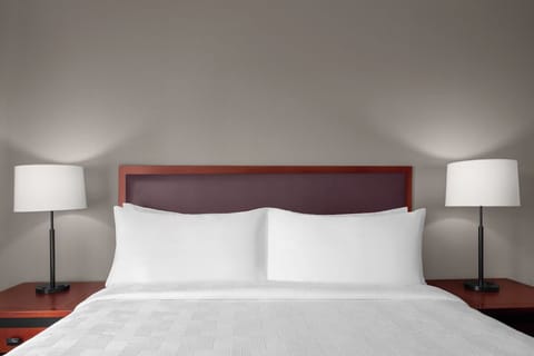 Unit with 1 king bed