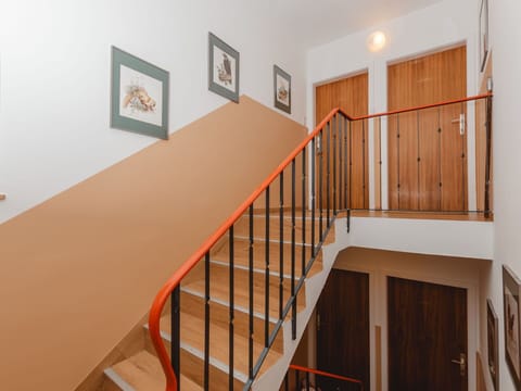 Property, Wood, Stairs, Orange, Paint, Wood Stain, Building, Composite Material, Flooring