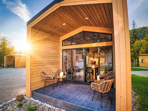 Wood, Ceiling, Hardwood, Log Cabin, Wood Stain, Cottage, Garden Buildings, Lumber, Plank, Shed