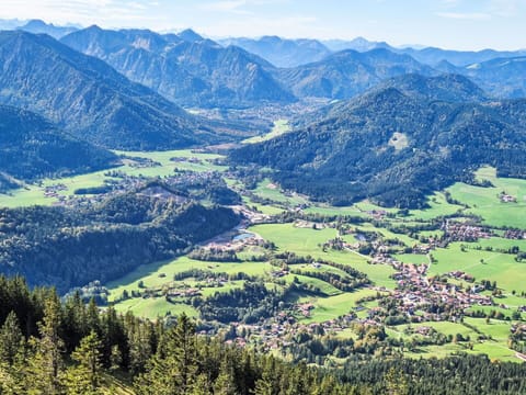 Mountain, Mountainous Landforms, Hill, Mountain Range, Natural Landscape, Highland, Landscape, Ridge, Hill Station, Valley