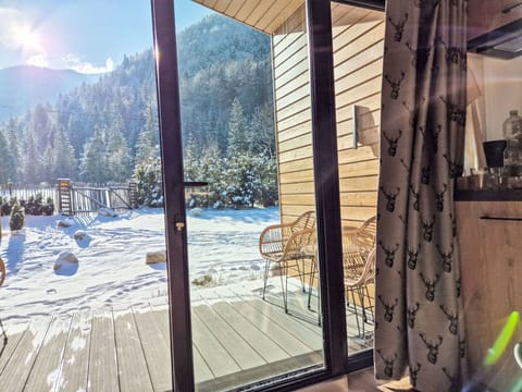 Wood, Winter, Hardwood, Log Cabin, Larch, Plank, Lumber, Snow, Eco Hotel