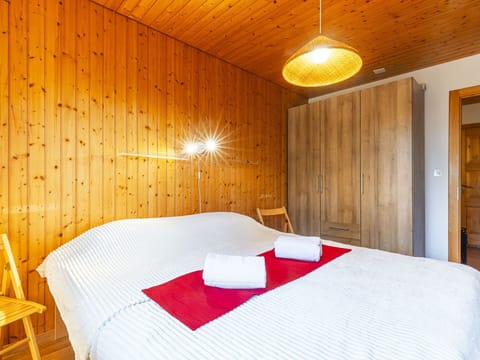 Property, Furniture, Comfort, Textile, Interior Design, Wood, Floor, Real Estate, Building, Tints And Shades