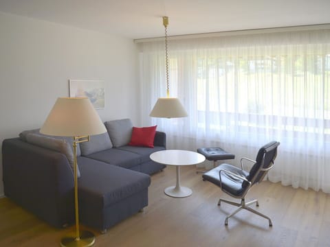 Furniture, Property, Couch, Table, Comfort, Window, Building, Interior Design, Wood, Shade