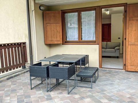 Furniture, Table, Wood, Building, Interior Design, Flooring, Floor, Window, Chair