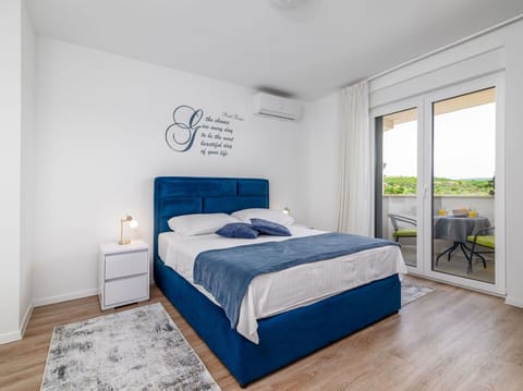 Furniture, Comfort, Building, Azure, Bed Frame, Pillow, Wood, Interior Design, Bed