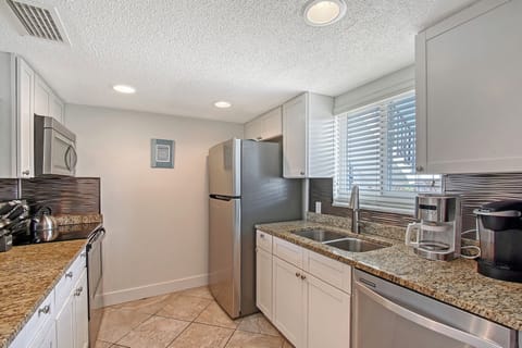 fully stocked kitchen