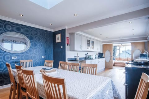 Carissima - 4 Bedroom House - Rhossili (6087)