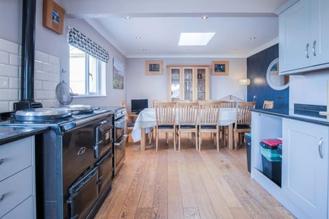 Carissima - 4 Bedroom House - Rhossili (6084)