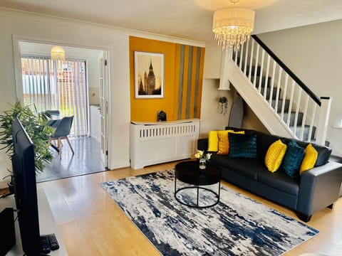 Living Room / Lounge