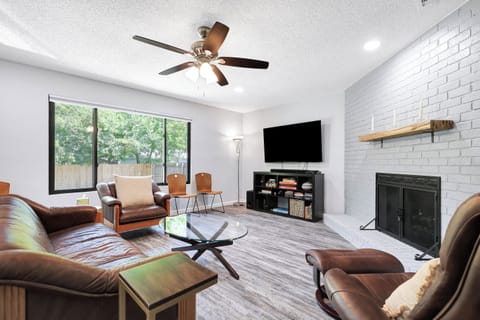 Perfectly designed to accommodate all your family and friends comfortably.