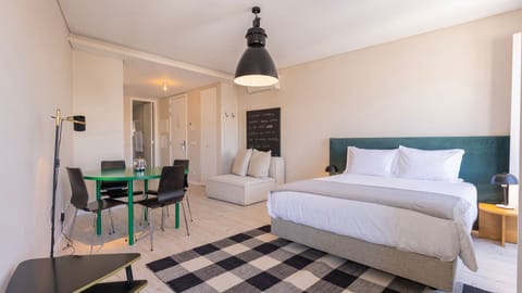 This sun-filled studio is designed with modern touches, offering a bright and open space to relax.
#openspace #comfort #studio #modern #design #portugal #pt #lisbon