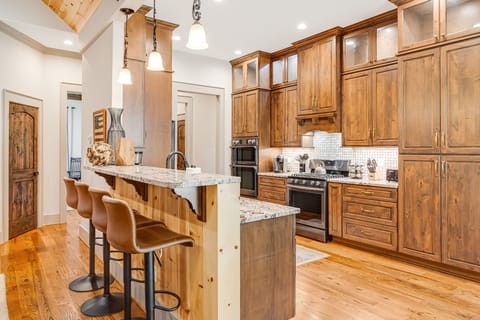 Main Level - Chef's Gourmet Kitchen