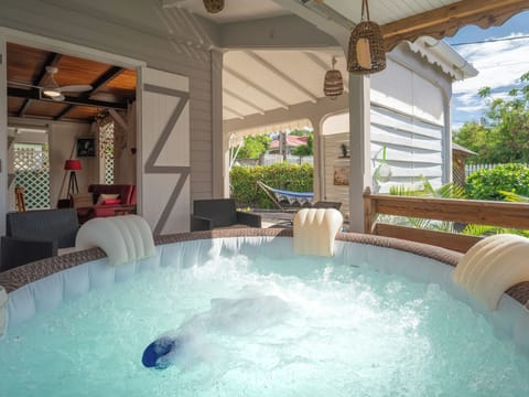 Bathtub