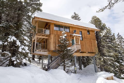 Holiday Home Exterior [winter]